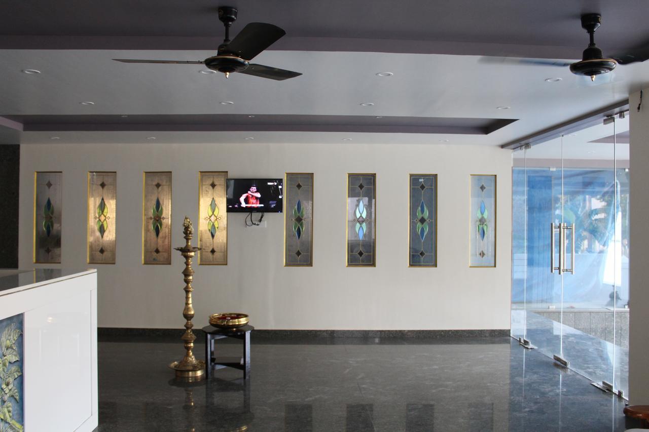 Hotel Jaidharshini Palace Kumbakonam Exteriör bild